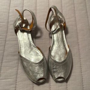 Re Mix Vintage Inspired Silver Sandals